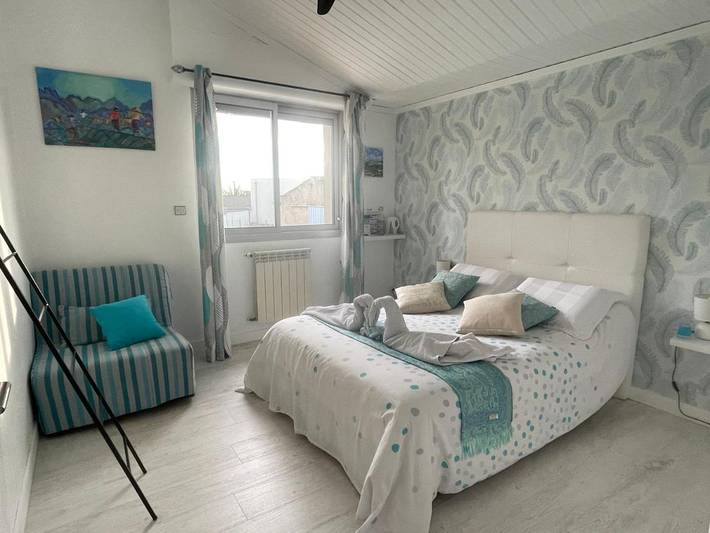 Gîte pour 4 personnes, avec jardin et piscine à L'Houmeau - 3