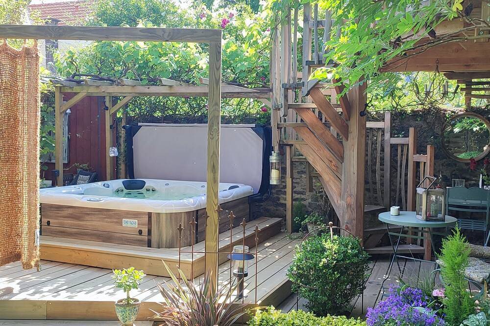 La Cabane Du Bon Chemin, Spa in Laval, Mayenne