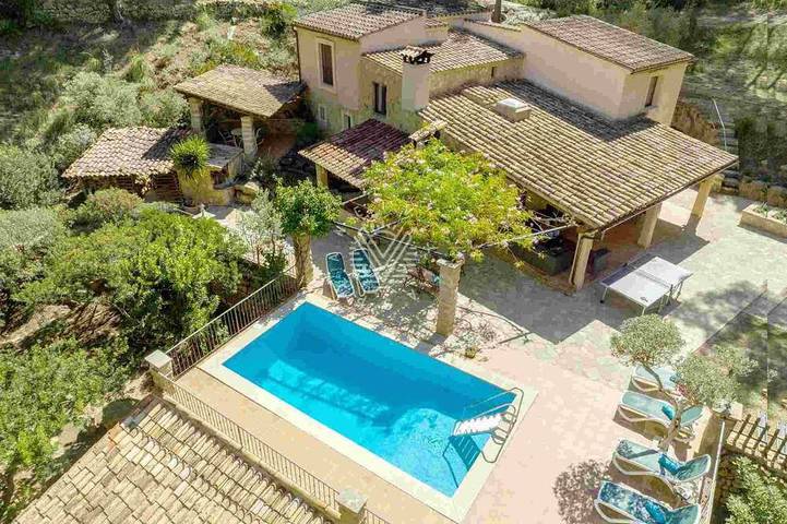 Cottage for 8 people, with garden and balcony - 1