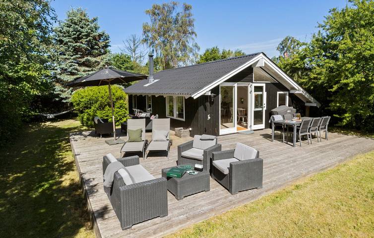 Ferienhaus für 6 Personen, mit Terrasse und Garten in Odder und Umgebung