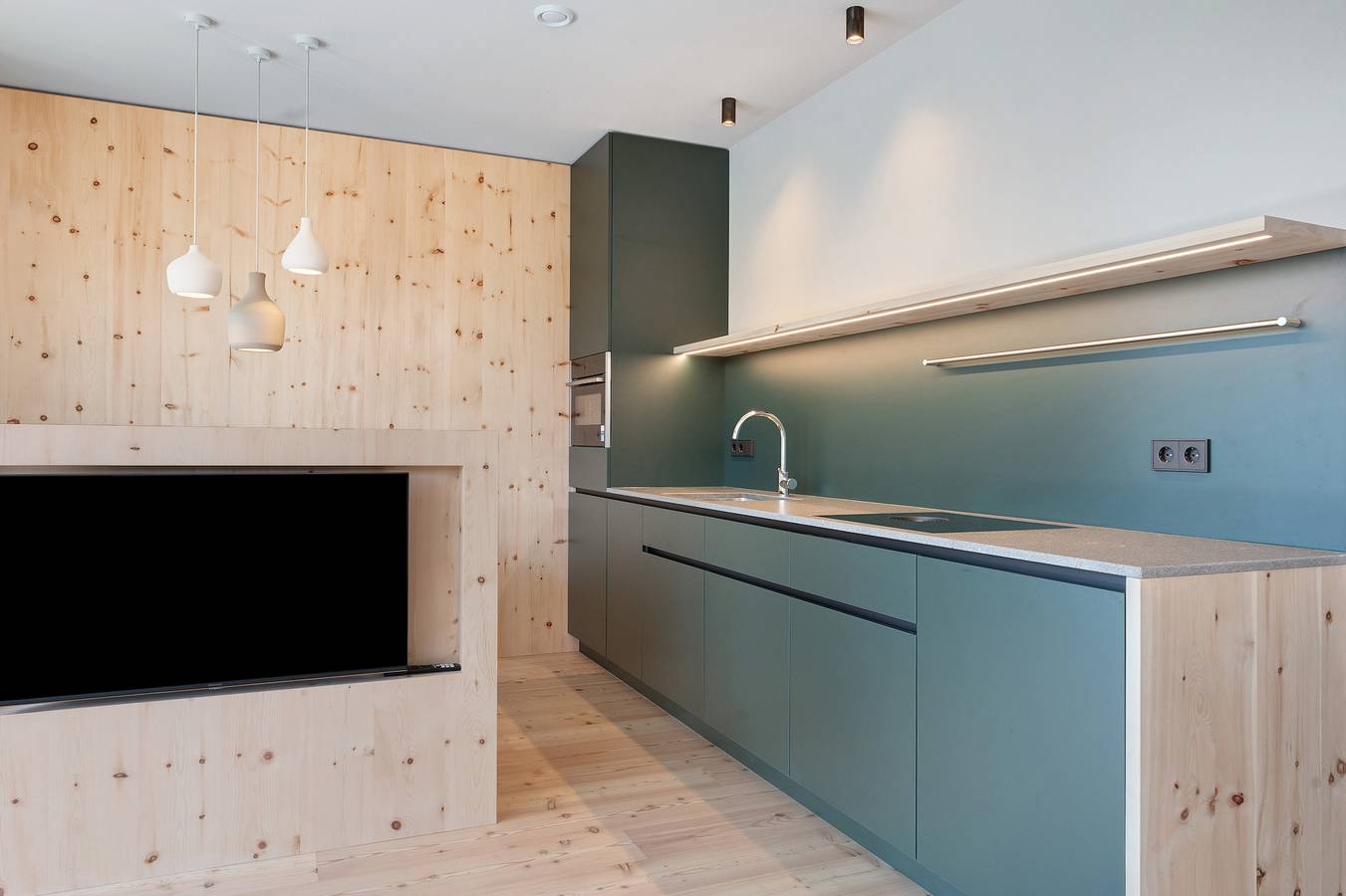 Ganze Wohnung, Ferienwohnung 'Lodge Pinus Cembra' mit Bergblick, privater Terrasse und Wi-Fi in Falzeben, Hafling