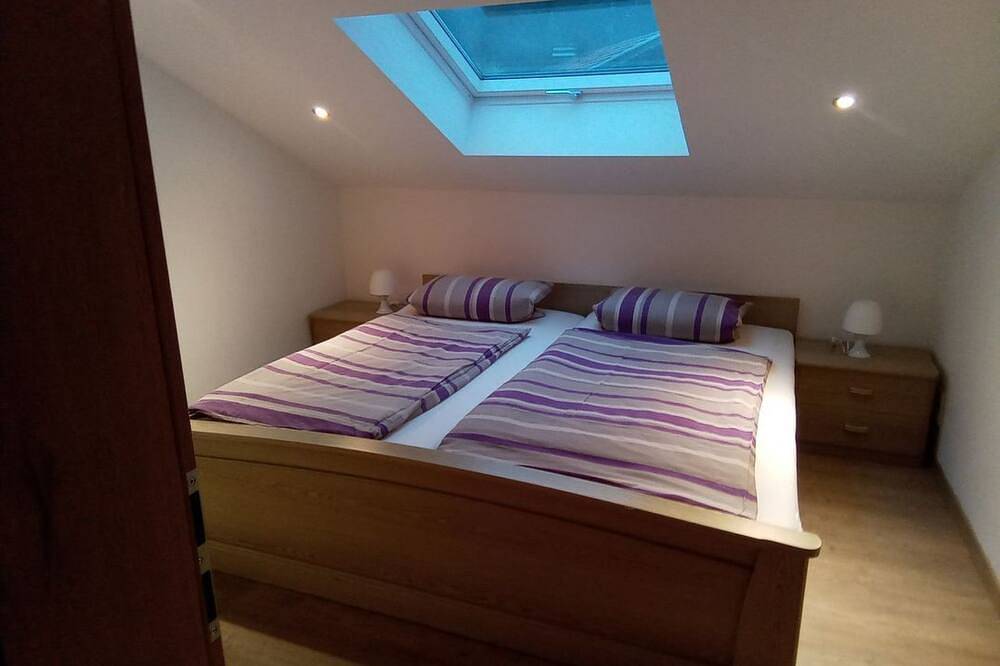 Ganze Wohnung, Exclusive Ferienwohnung mit Balkon in Prackenbach, Ostbayern