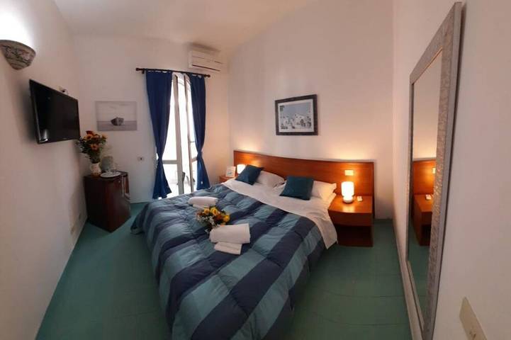 Double room, Terrace, No kitchen, Ground floor (Gardenia) in Anzio, Rom Provinz