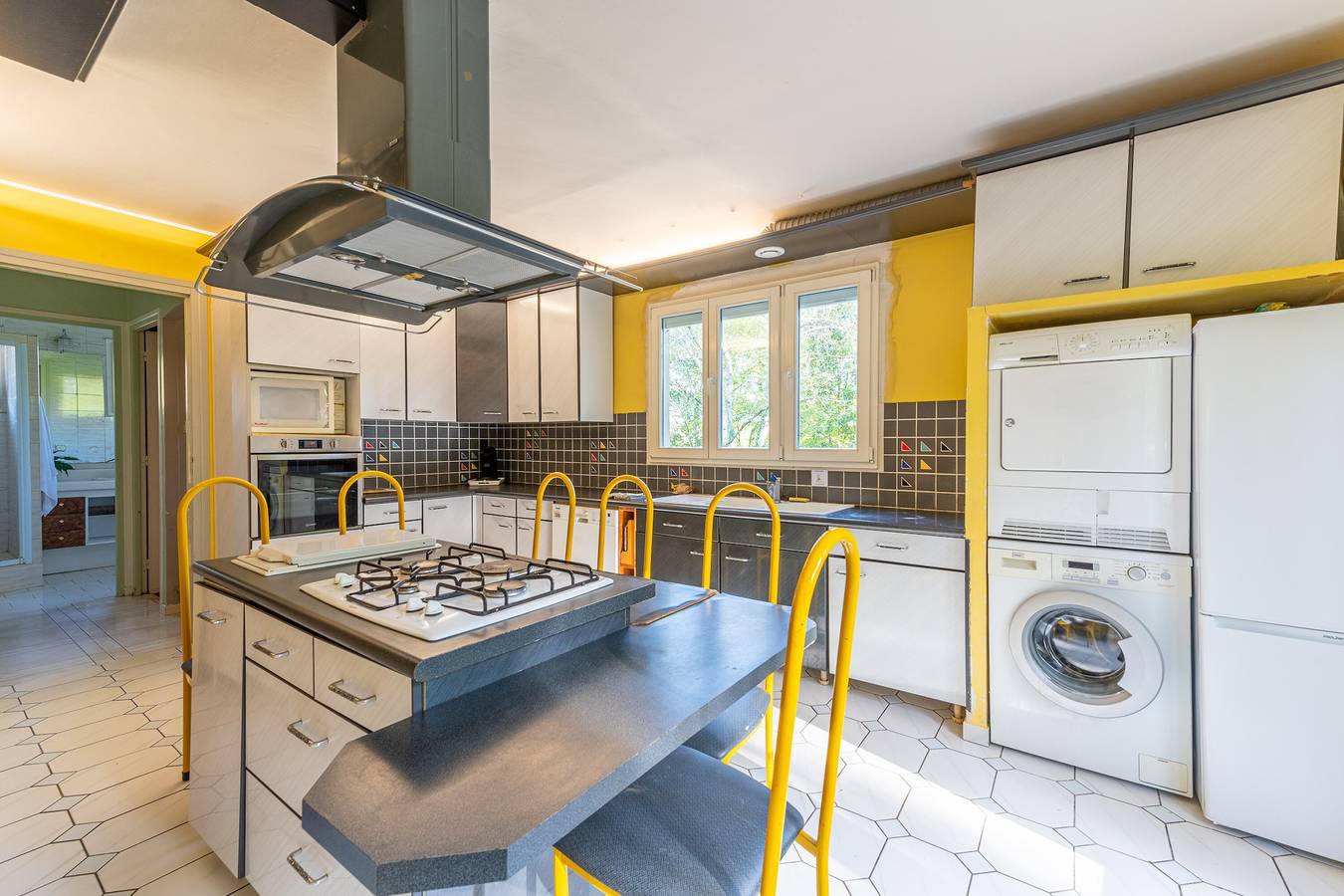Maison de vacances "Moments Conviviaux À 20' De Disney" avec 3 Terrasses Privées & Wi-Fi in Saints, Seine-et-Marne