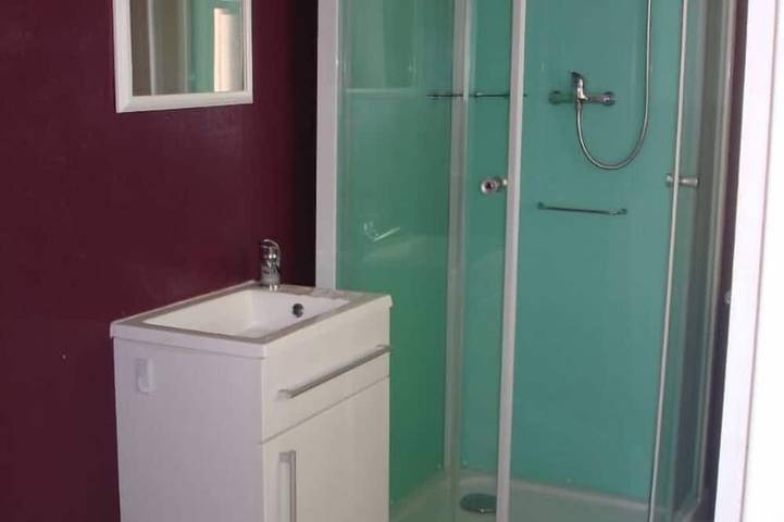 Location de vacances pour 2 personnes, avec jardin à Saint-Genès-Champanelle - 4