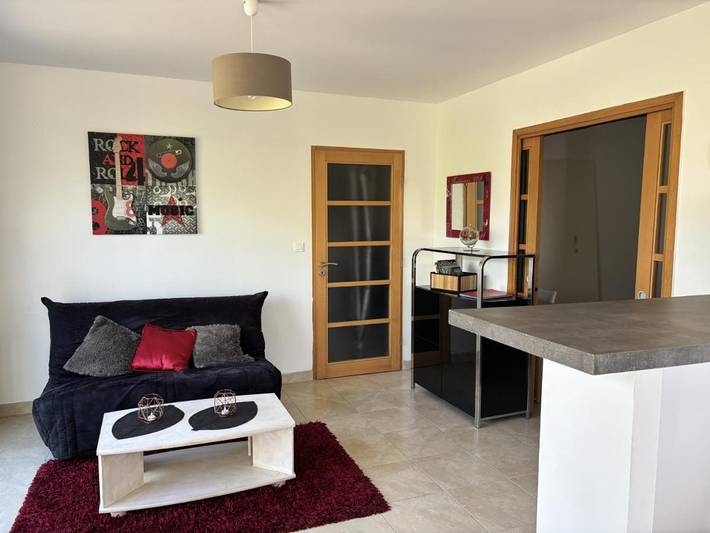 Gîte pour 4 personnes, avec vue et jardin à Puissalicon