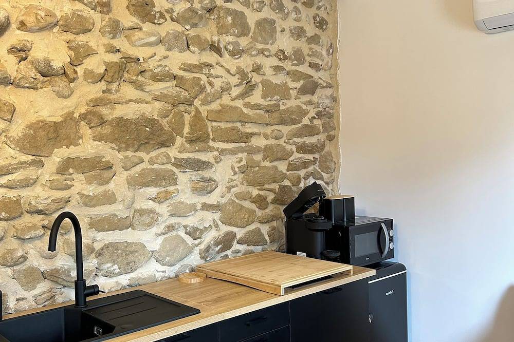 Charming little house in Mours-Saint-Eusèbe, Valence region