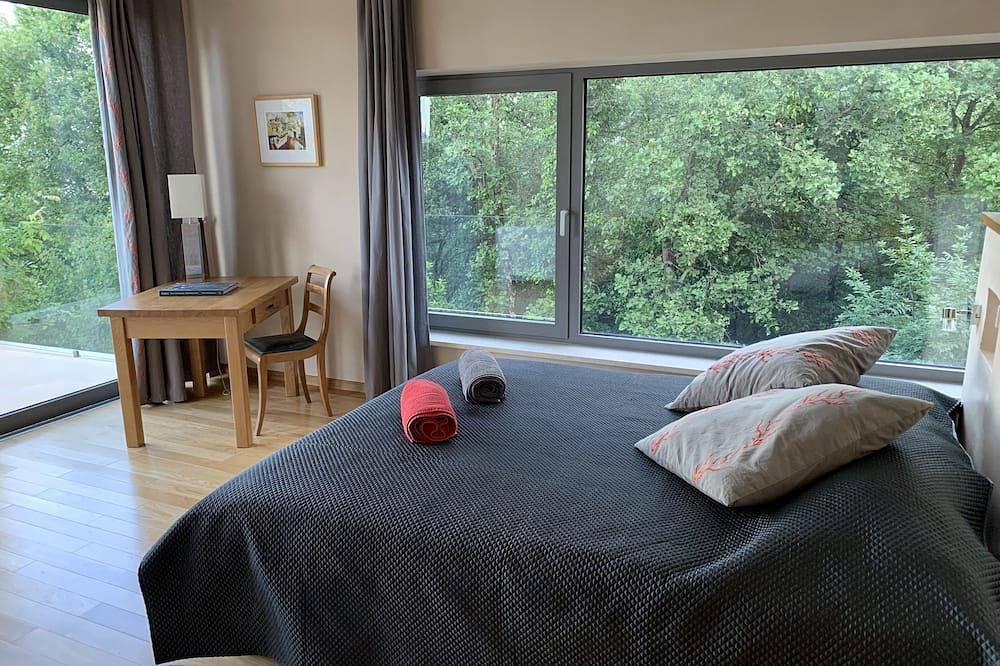 Zeitgenössische Villa am Meer in Istrien in Raša, Ostküste Istrien