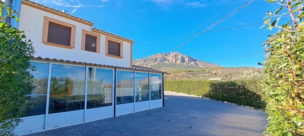 Casa rural para 13 personas, con Balcón y Jardín en Comarca de los Vélez