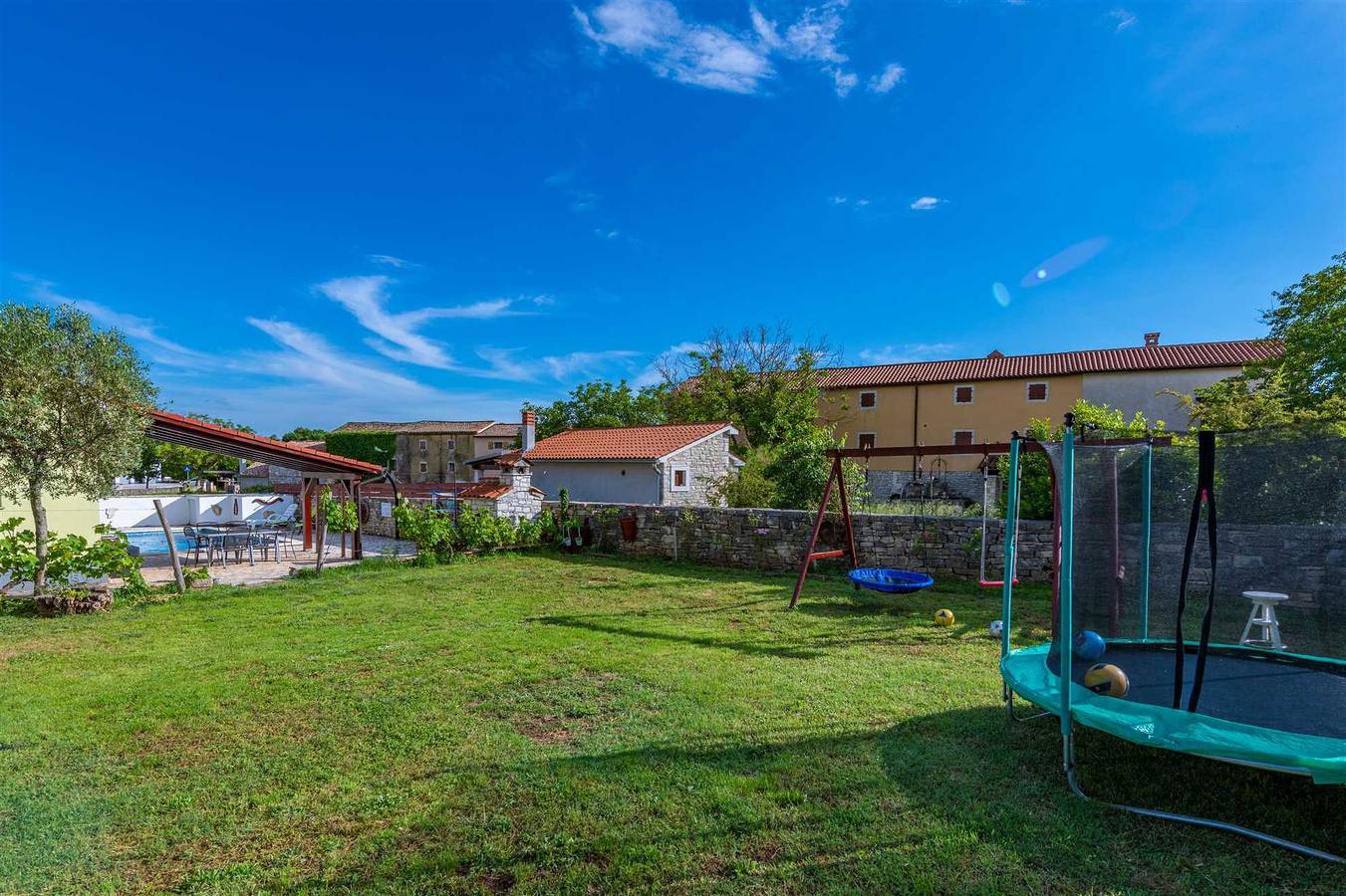 Appartement entier, Appartement de vacances pour 6 personnes avec terrasse in Bale (Croatie), Région de Rovinj