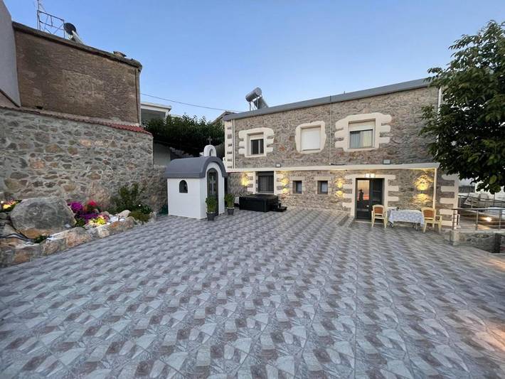Bed and breakfast per 6 persone, con giardino e idromassaggio, adatto a famiglie con bambini - 1
