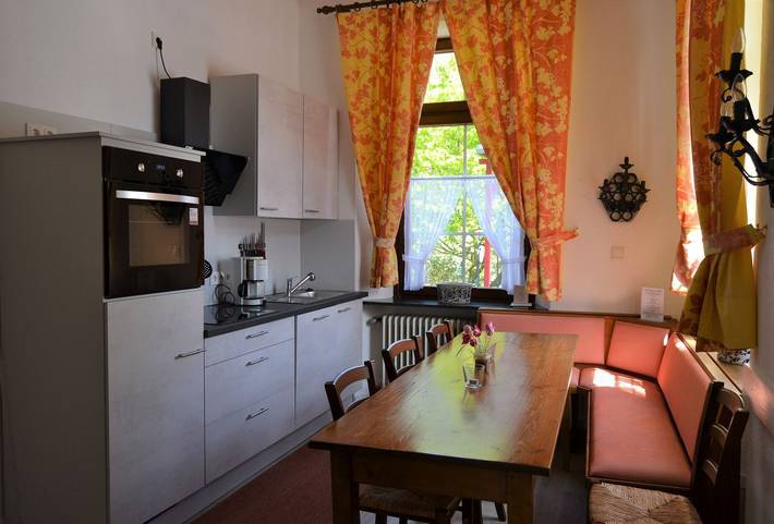 Ferienwohnung für 4 Personen, mit Terrasse und Garten sowie Ausblick in Bernkastel