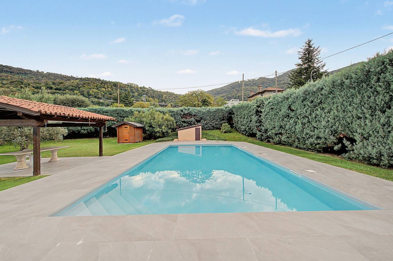 Maison de vacances 'Miramontiluxuryiseo' avec vue montagne, Wi-Fi et climatisation in Iseo, Commune de Iseo