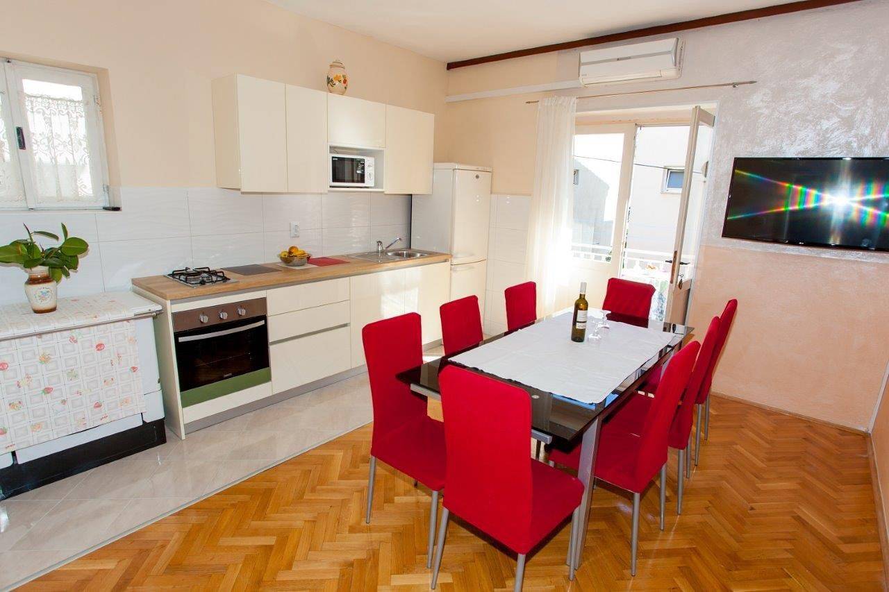 Ganze Wohnung, Ferienwohnung Nuic A1 in Makarska, Makarska Riviera