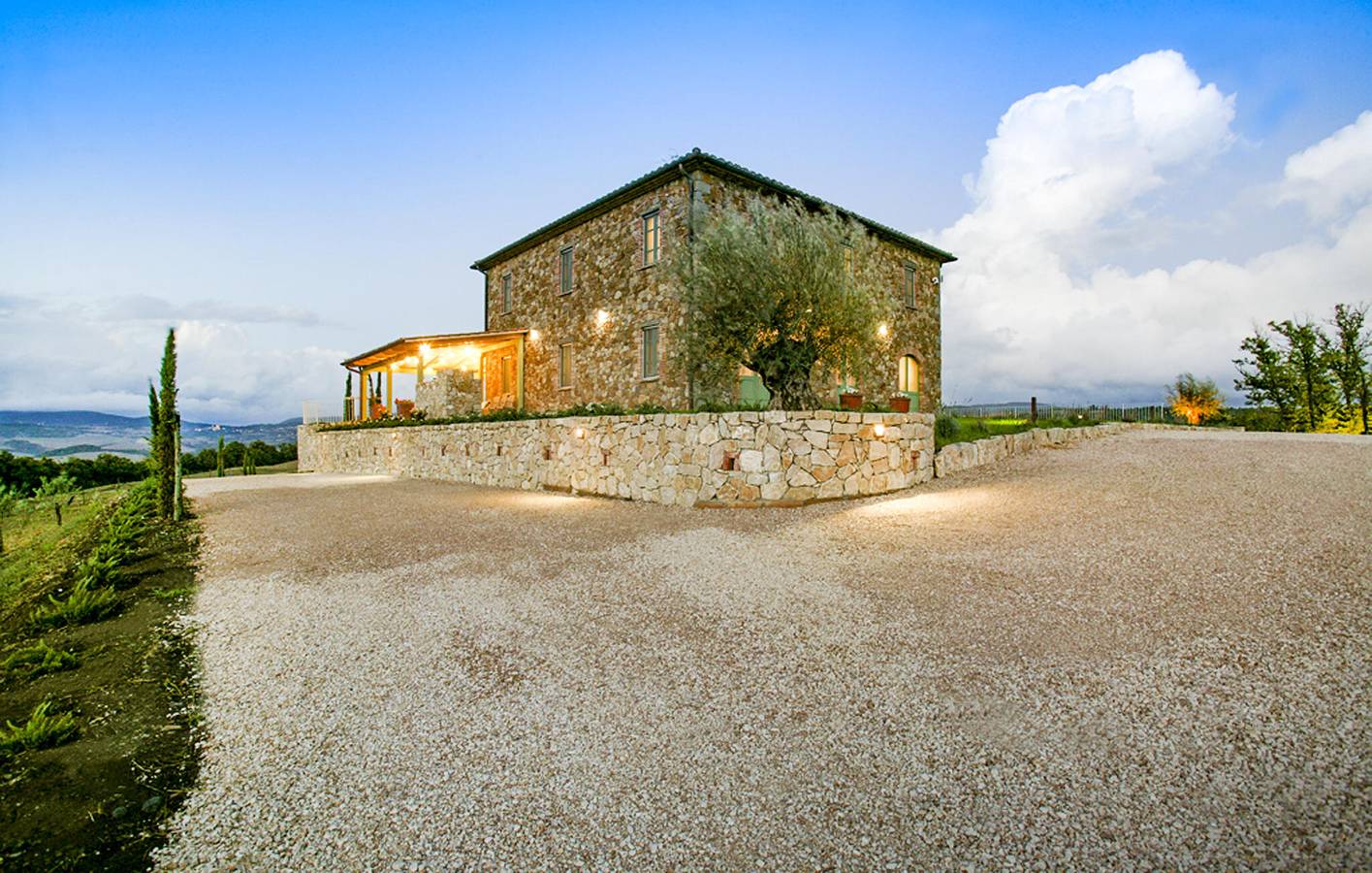 Elegante casa sul fiume con terrazza e garage - 1,5 km dal Torrente Elvella in Acquapendente, Parco di Monte Peglia e Selva di Meana