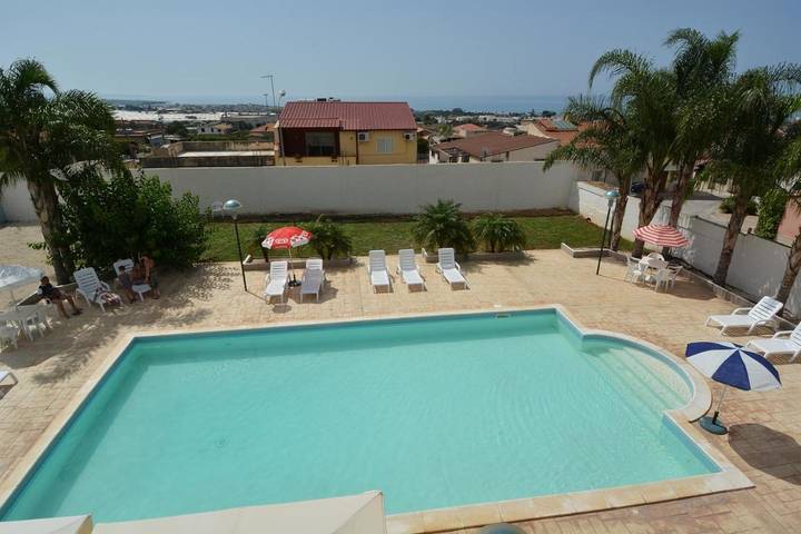Chambre d’hôte pour 2 personnes, avec jardin ainsi que piscine et vue à Ragusa - 4