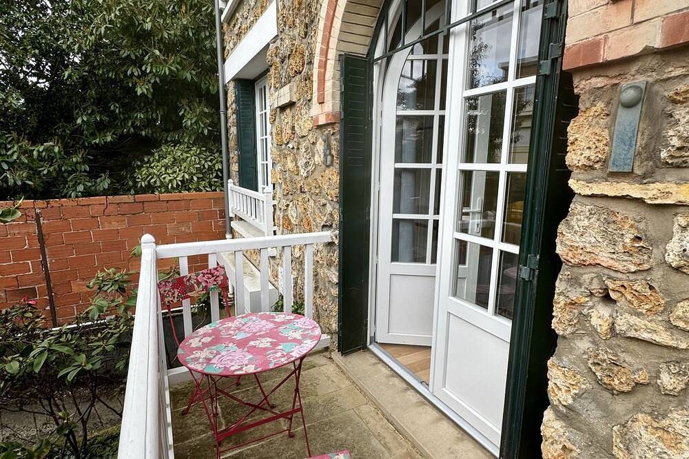 Entire apartment, Calm Close to Paris Jo2024 - Direct Stade de France - 8 km From Eiffel Tower in Fontenay-aux-Roses, Hauts-de-Seine
