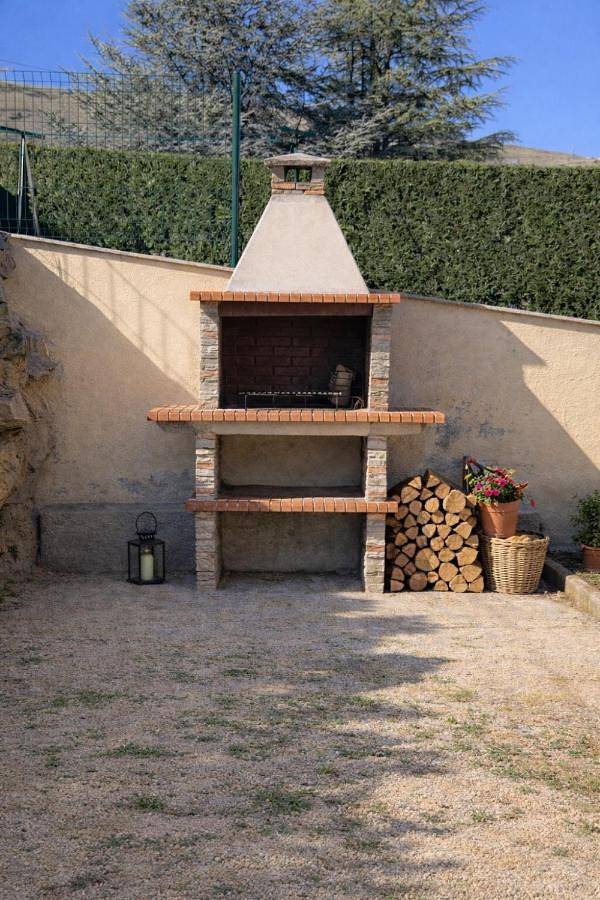 Location de vacances pour 10 personnes, avec vue et jardin à UR - 4