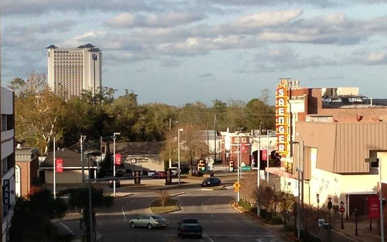 Vacation rental for 10 people, with yard, with pets in Biloxi