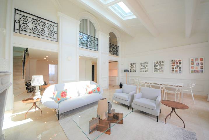 Gîte pour 6 personnes, avec balcon dans Gare De Cannes