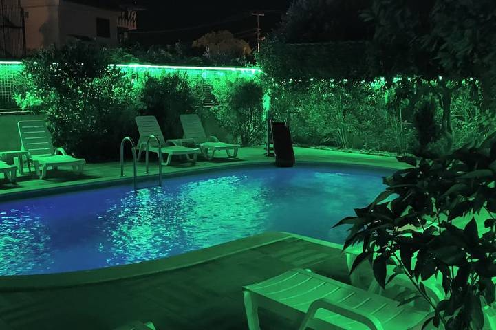 Villa für 10 Personen, mit Balkon und Garten - 1