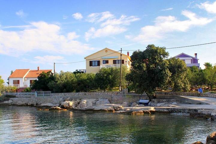 Ganze Wohnung, 1-Zimmer-Ferienwohnung am Strand Ugljan in Ugljan, Insel Ugljan