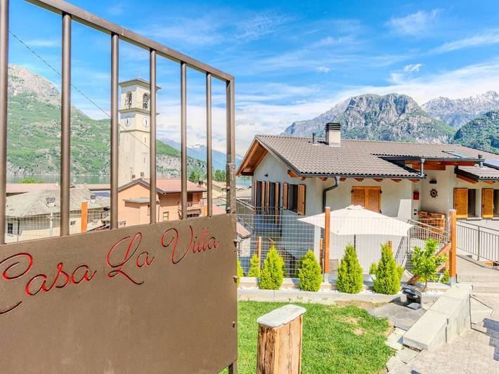 Ferienwohnung für 8 Personen, mit Balkon und Terrasse sowie Garten und Seeblick in Bergell