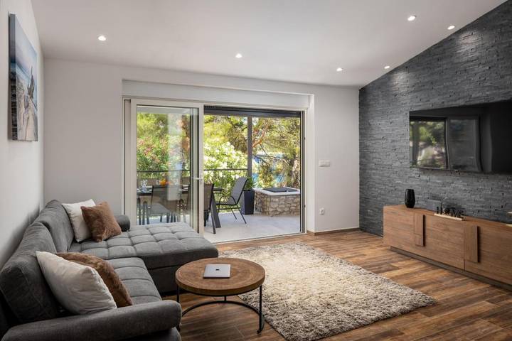 Villa pour 6 personnes, avec jardin ainsi que piscine et vue, animaux acceptés dans Šolta - 3