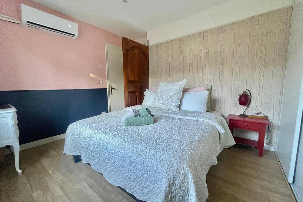 Top Villa Paloma Antibes Vue Mer, Montagne, Fibre, Clime, Pool in Antibes, Region de Cannes