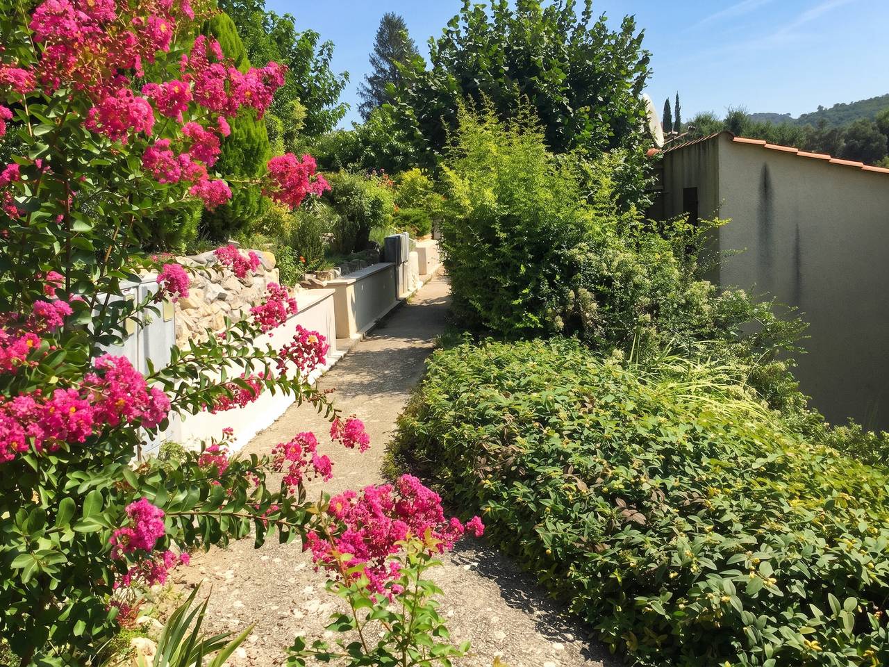 Maison charmante à Saint-Martin-de-Brômes avec piscine partagée in Saint-Martin-de-Brômes, Alpes-de-Haute-Provence