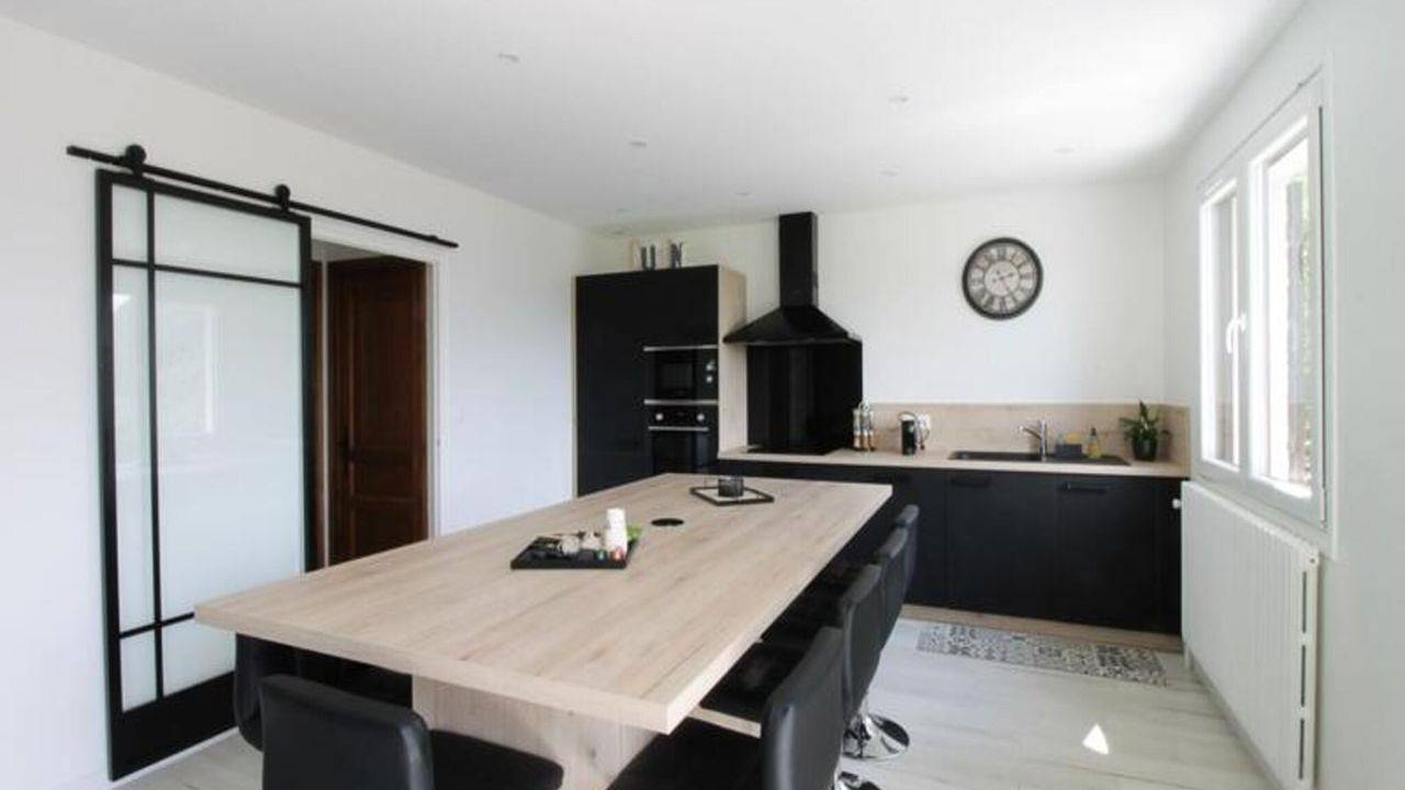 Entire holiday apartment, Ferienwohnung für 10 Personen (130 m²) in Nances in Nances, Chambéry region