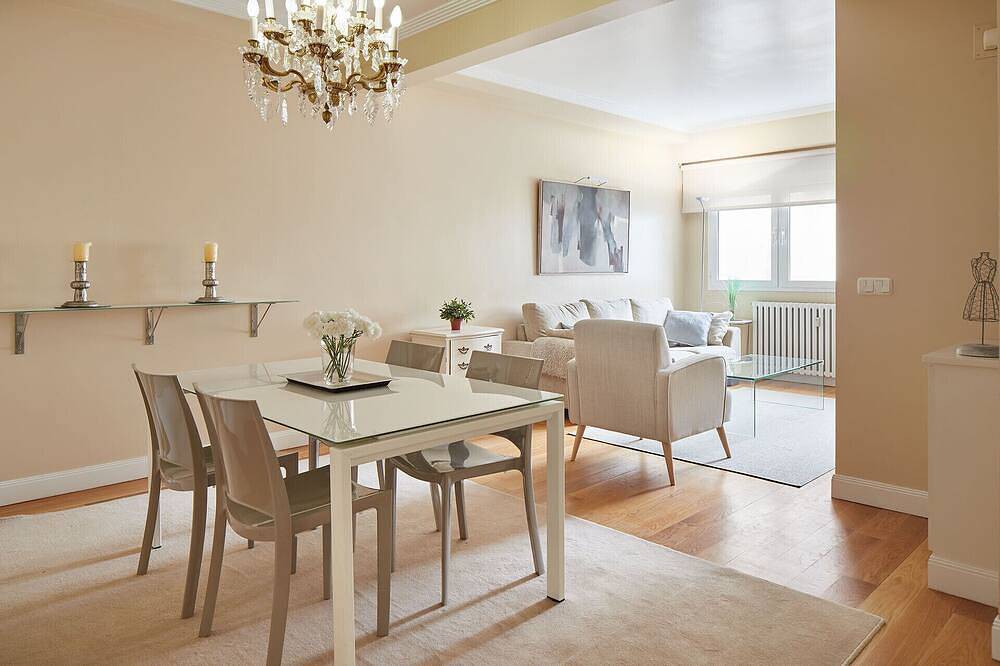 Entire apartment, Bahia Ii | The Rentals Collection in Playa de la Concha, San Sebastian