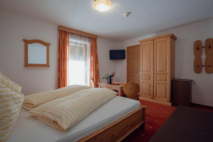 Dreibettzimmer mit Dusche, Wc in Galtür, Verwall