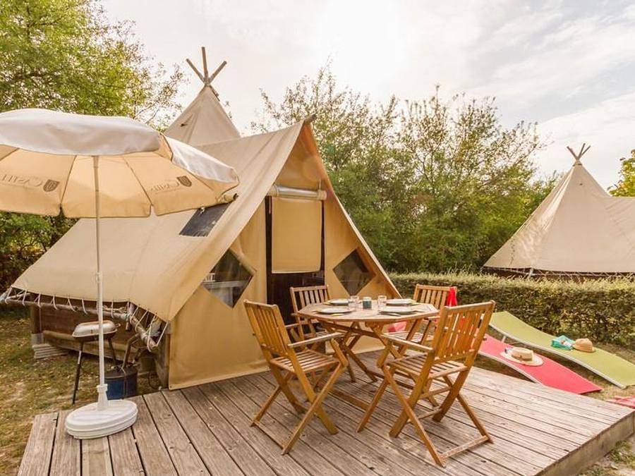 Camping Le Petit Trianon  - Safarizelt 4 personen - Tipi Ohne Sanitäranlagen in Paroisse Saint-Damien-en-Châtelleraudais, Vienne