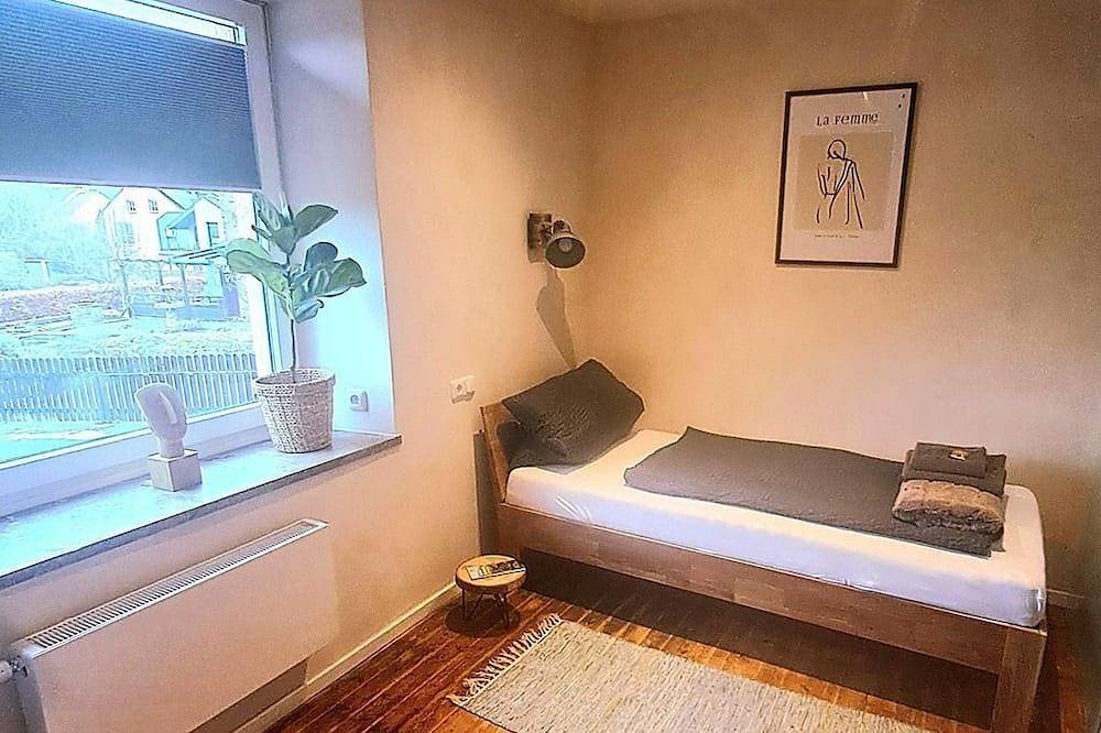 Ganze Wohnung, 1-Bett-Appartement Nr. 3 - Gästehaus am Viehmarkt in Hillesheim, Vulkaneifel