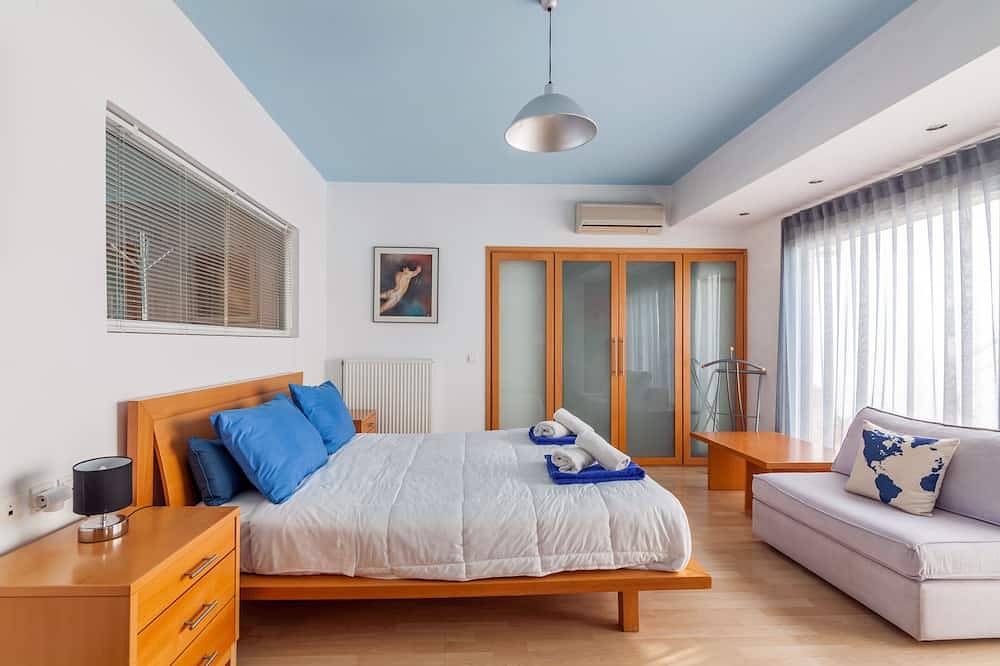 White Blue Spa Villa in Iraklio-Heraklio region
