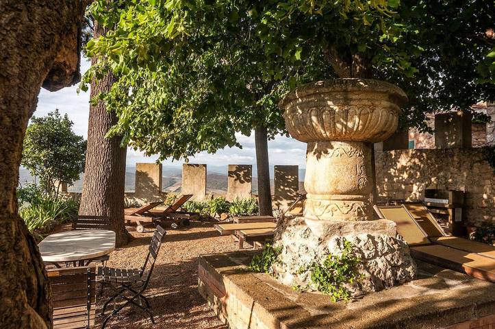 Appartamento intero, Appartamento 'Il Castello Gavorrano' con vista mare, giardino in comune e Wi-Fi in Gavorrano, Provincia di Grosseto