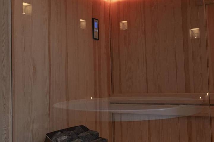 La Maison Coloniale Suites (The Saigon Jade) und Wellnessbereich in Stampace, Cagliari