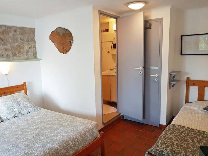 Gîte pour 3 personnes, avec jardin et vue dans Gorges Du Verdon Rougon - 2