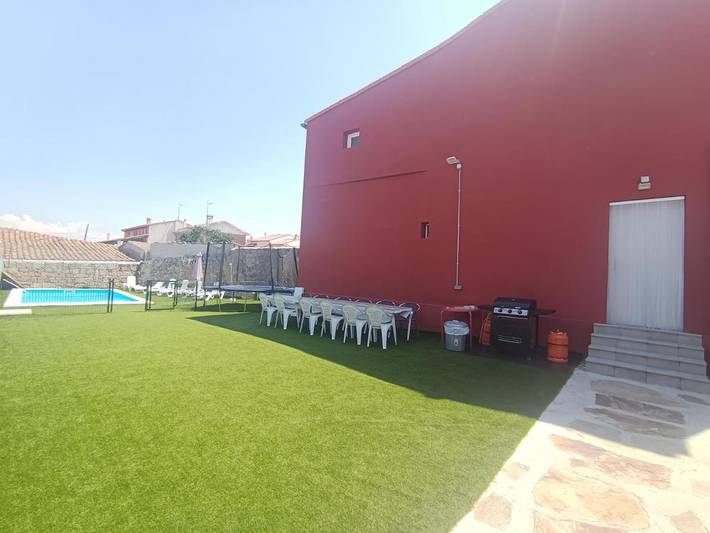 Escapadas de fin de semana para 12 personas, con Terraza y Jardín además de Piscina y Vistas en Ávila