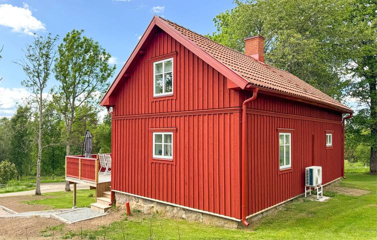 Hus för 4 Personer med trädgård in Vaggeryds region