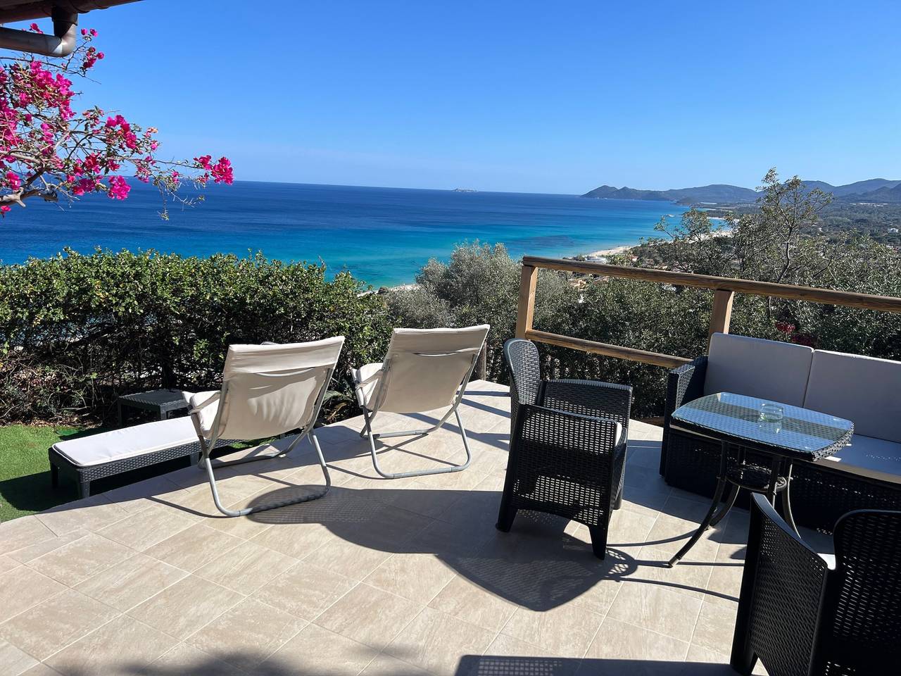 Holiday Home "Villa Laura" with Sea View, Garden, Terraces & Wi-Fi in Costa Rei, Muravera