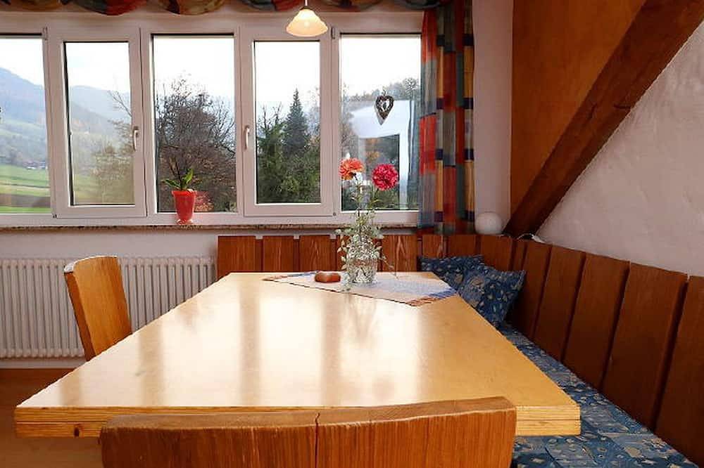 Ganze Wohnung, Ferienwohnung 'Reichenbach' mit Balkon und Wi-Fi in Glottertal, Südschwarzwald