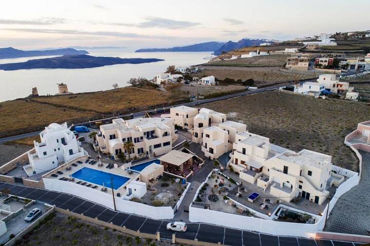 Hôtel pour 4 personnes, avec piscine ainsi que jardin et balcon à Megalochori - 2