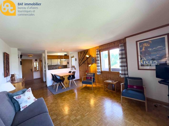Ganze Wohnung, Scierie B Comba n° 214 (04), Wohnung mit Balkon und Blick auf das Dorf in Chalais (Schweiz), Walliser Alpen