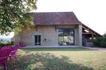 Gîte pour 6 personnes, avec vue ainsi que terrasse et jardin à Vendenesse-lès-Charolles