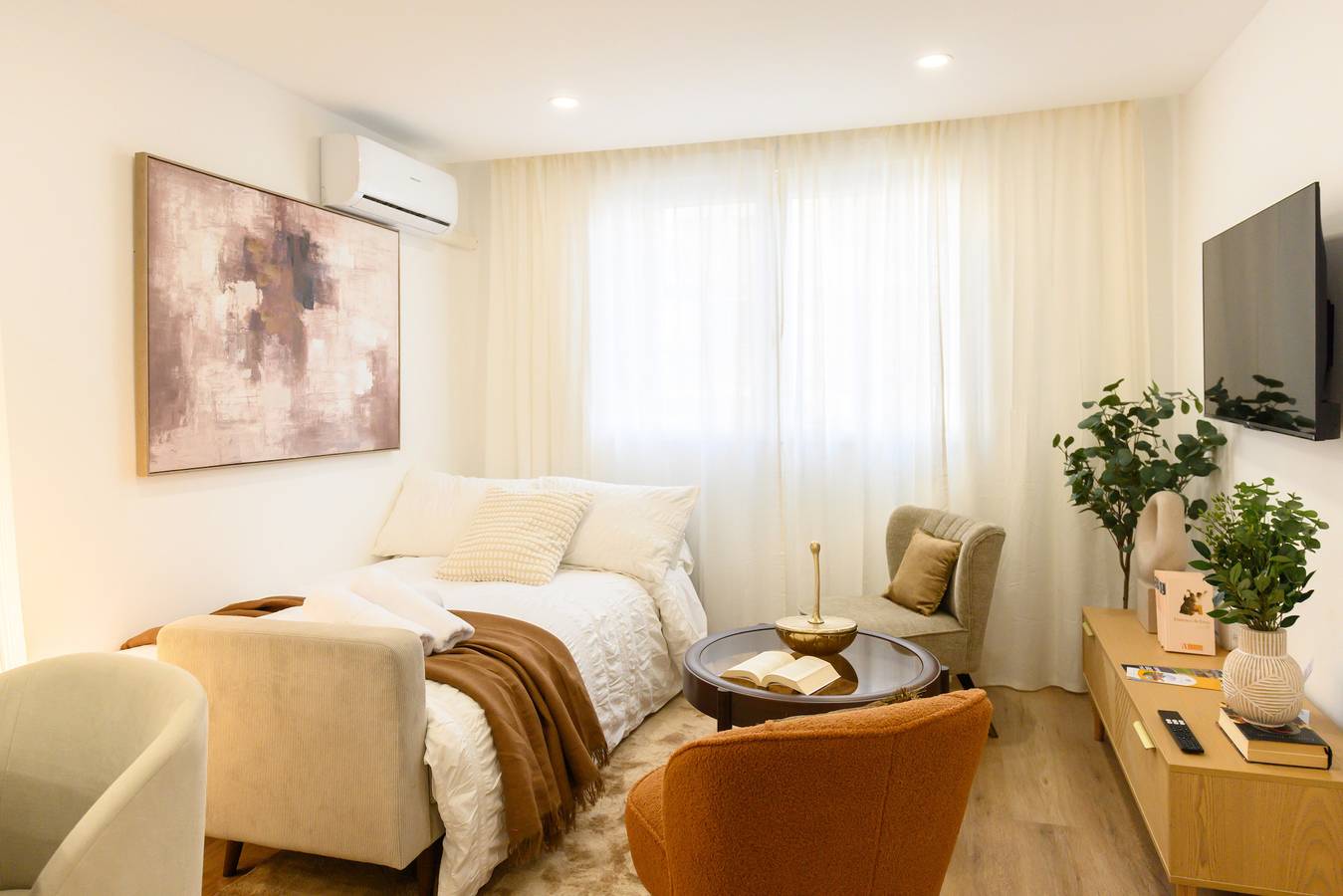 Entire apartment, M (Gco69Bd) Apartamento de 3 dormitorios in Madrid, Madrid Province