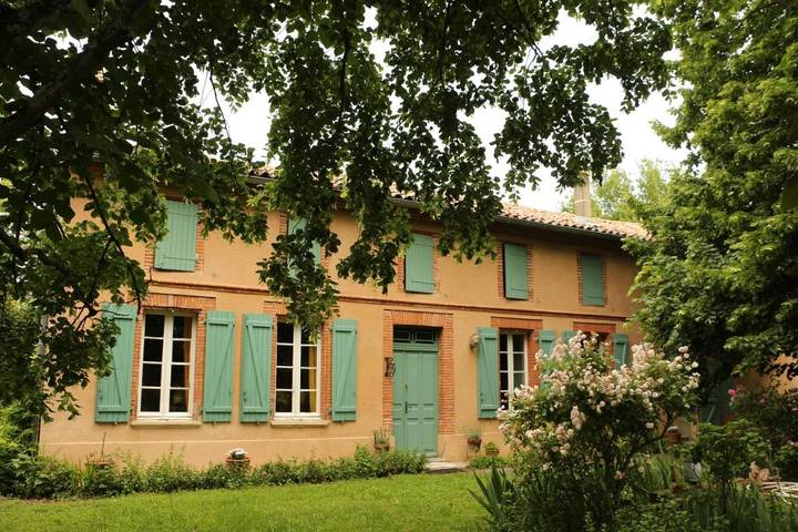Chambre d’hôte pour 3 personnes, avec Terrasse ainsi que Jardin et Vue