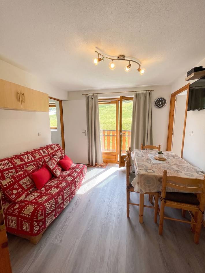 Appartement entier, Appartement convivial à Thollon-les-Mémises, 35 m², vue montagne in Thollon-les-Mémises, Région de Thonon-les-Bains