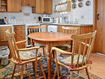 Holiday Rental for 4 People in The Cotswolds, South West England, Photo 4